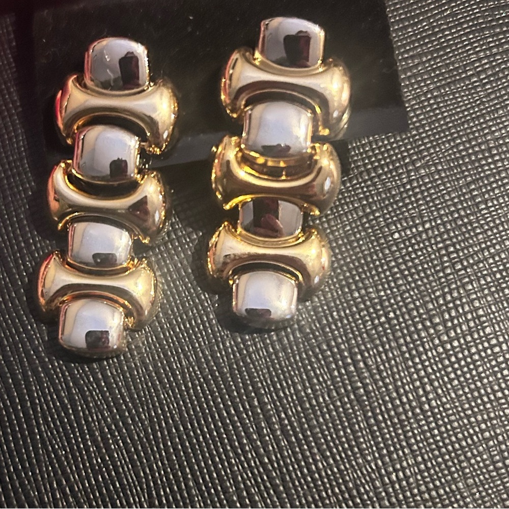 2 tone link earring for pierced ears